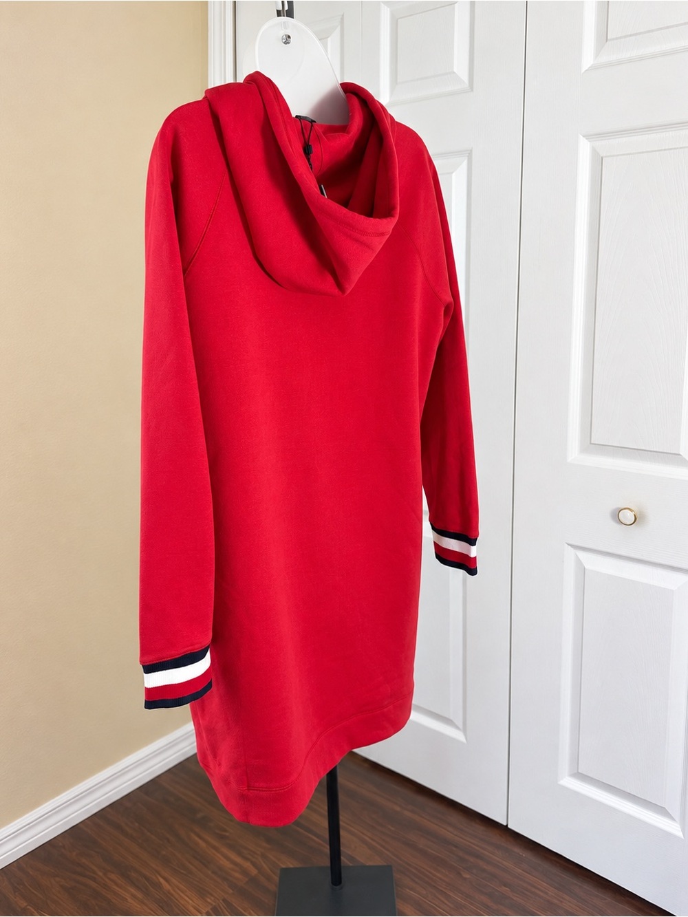 Tommy Hilfiger Women’s XL Red Hoodie Sweatshirt Dress Winter Fall Cozy Warm NWT - Picture 3 of 8